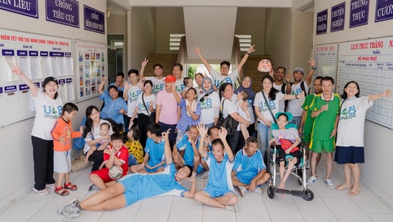 Supporting homeless people at the social support centers 