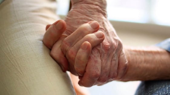 Giving support to the elderly persons
