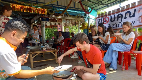 Floating Market + Umbrella Market + Cooking Class + Volunteer to help the local