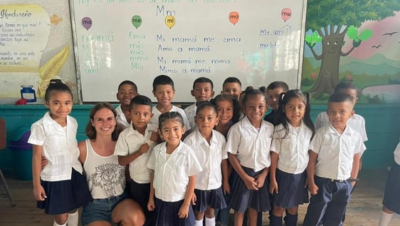 Volunteer und die Schulklasse
